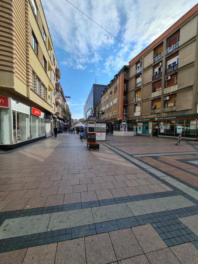 Apartamento Vicente Pedestrian Street Apartman Ni Exterior foto